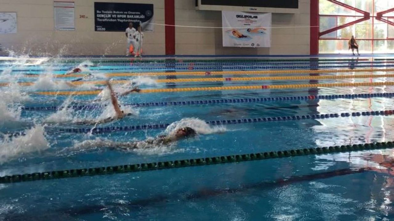 SANKO Okulları öğrencilerinin yüzmede Türkiye başarısı