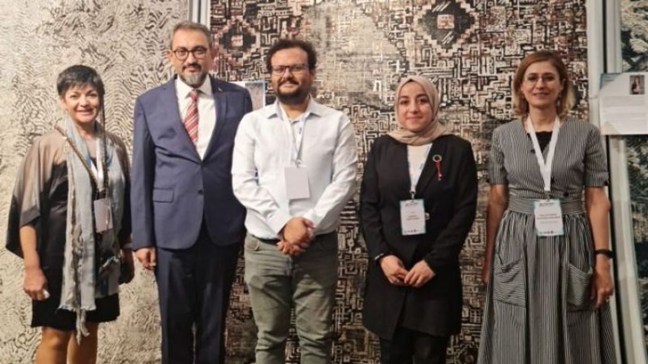 Halı tasarımı öğrencisine GAHİB’ten büyük ödül