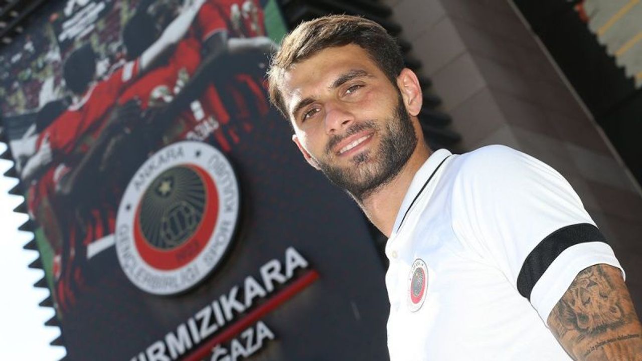 İlker Karakaş deneniyor
