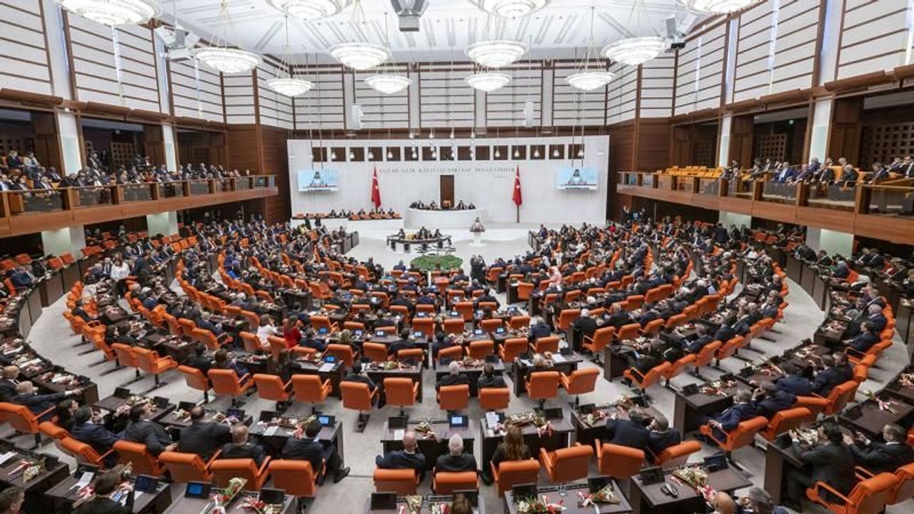 Meclis'teki grup sayısı 6'ya yükseldi