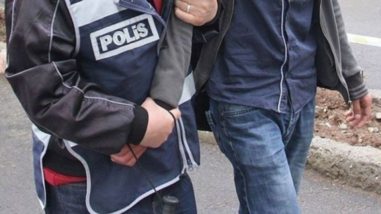 Yağma suçundan 10 yıl cezası bulunan firariler yakalandı