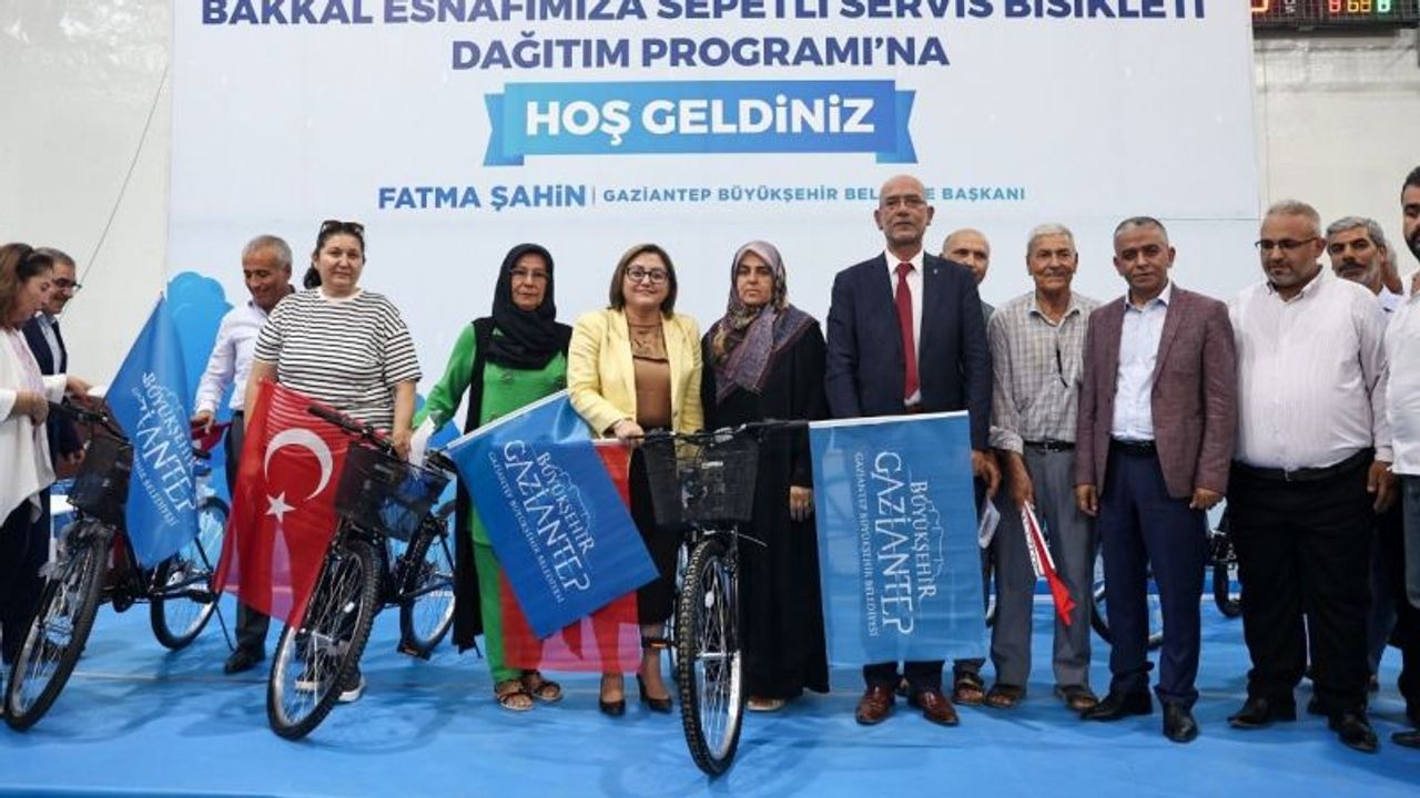 Nizip’te bulunan bakkallara sepetli bisiklet desteği