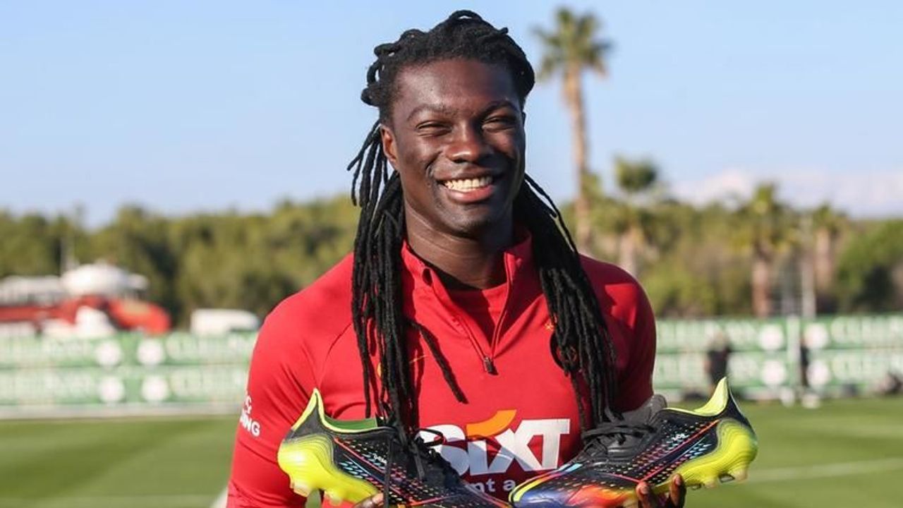 Bafetimbi Gomis, Kawasaki Frontale takımına transfer oldu