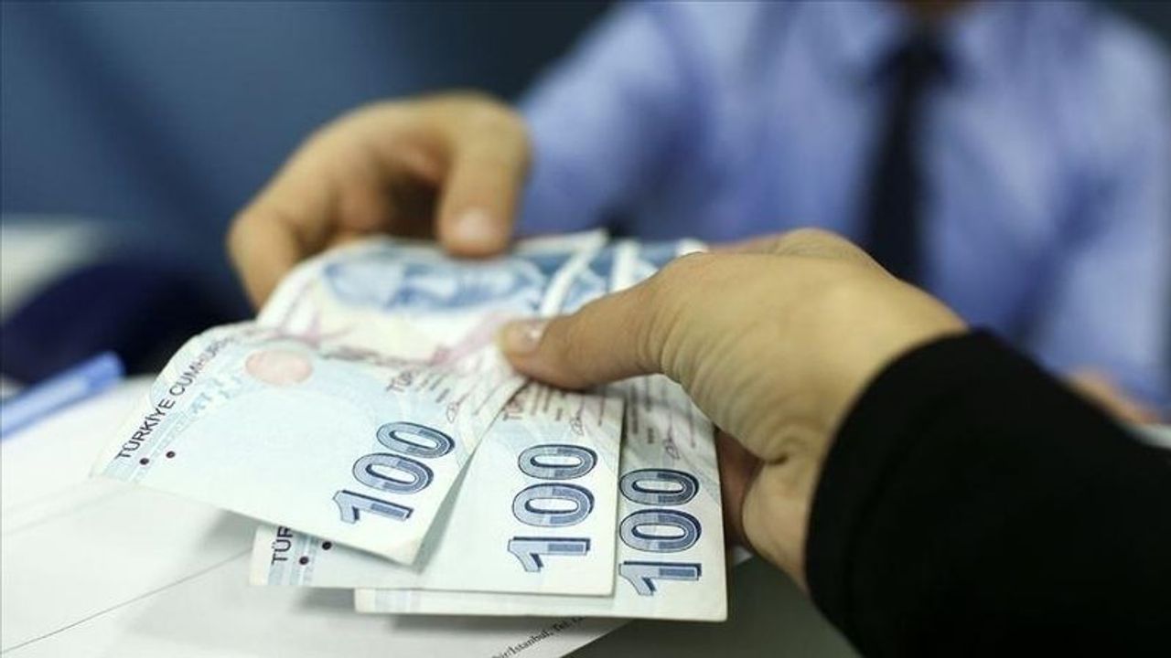 Bakan Göktaş duyurdu! Aylıkları hesaplara yatırıldı
