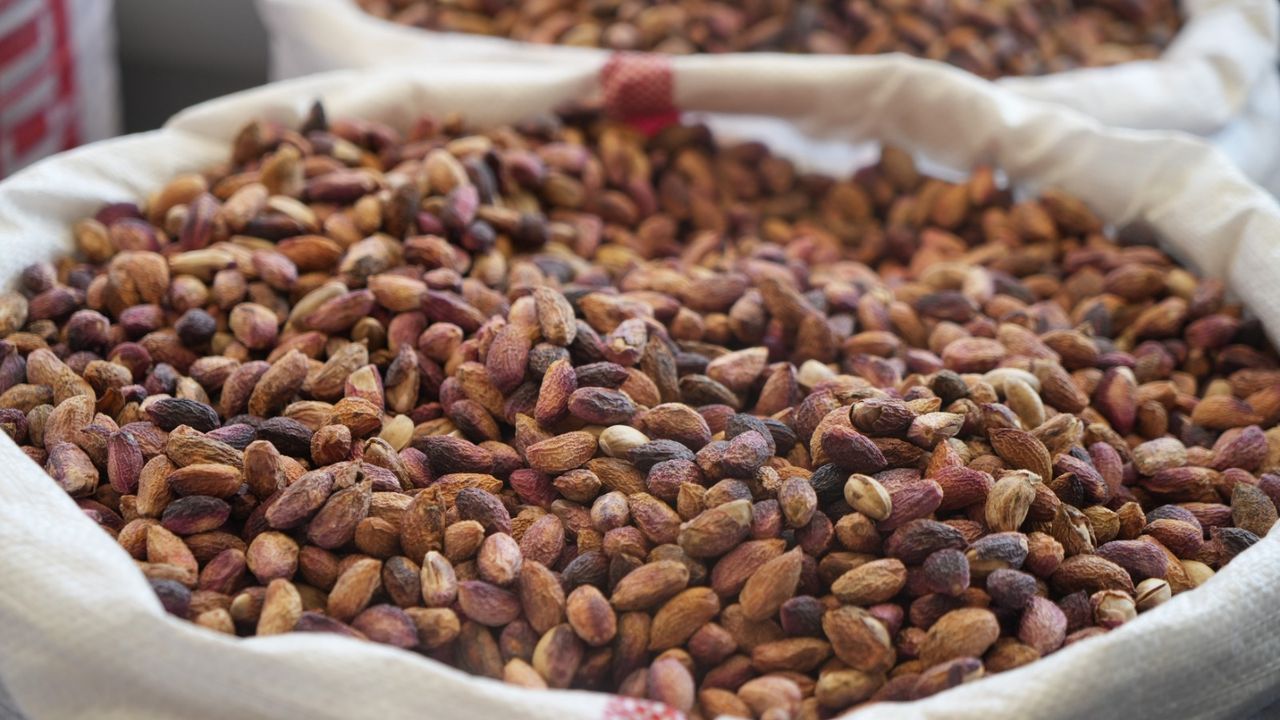 Antep Fıstığında İthalat Hamlesi Piyasayı Sarstı