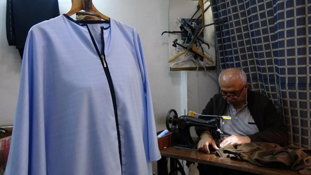 50 Yıldır Aynı Makineyle Hayat Dikişi