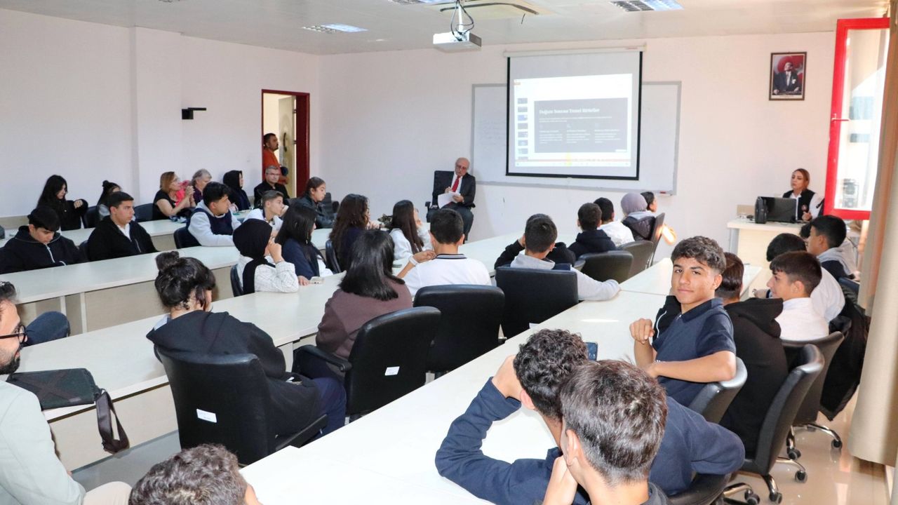 Gaziantep’te Edebiyat Dünyası “Aile Yılı”nda Buluştu