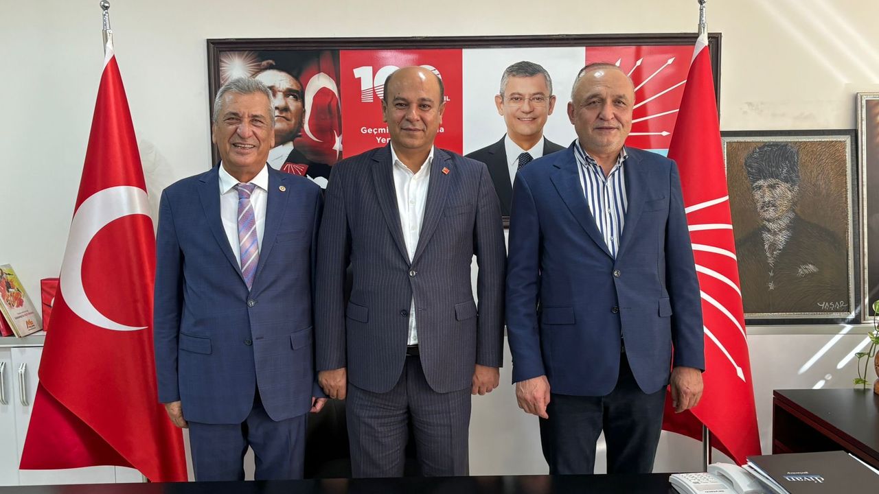 CHP Milletvekillerinden Vakkas Acar’a Hayırlı Olsun Ziyareti
