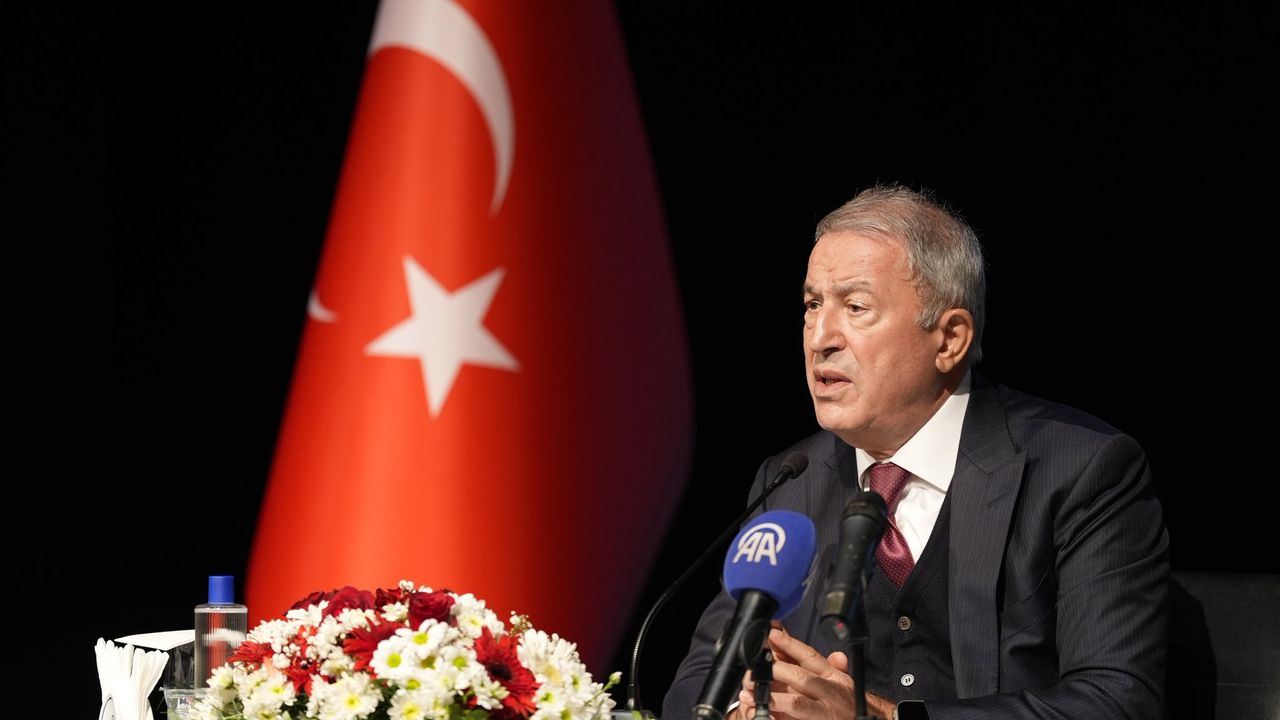 Akar, Gaziantep’te Siyaset ve Sivil Toplumla Buluştu