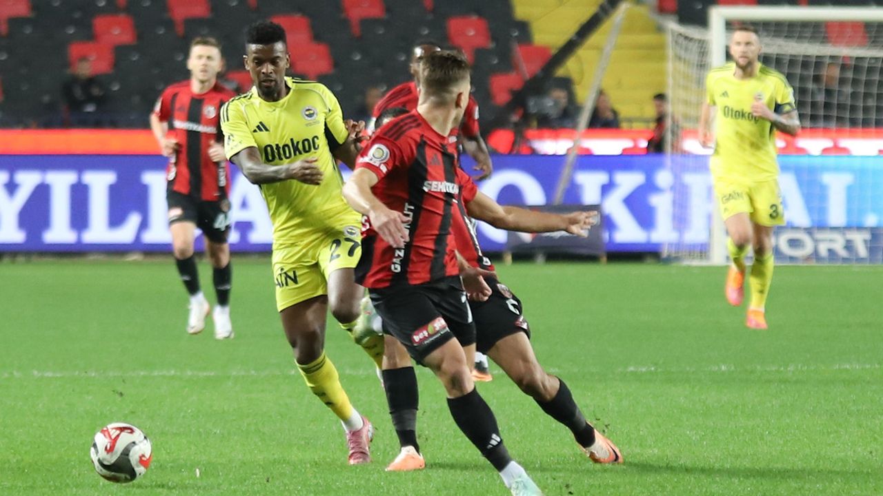 Kırmızı-Siyahlılarda Sert Müdahale Ceza Getirdi