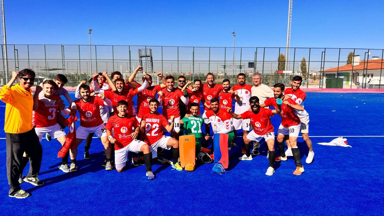 Gaziantep Hokey Takımı B Grup Lideri Oldu