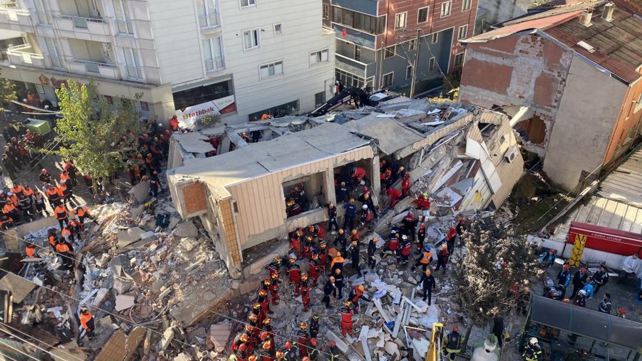 Gebze'de Bina Çöktü