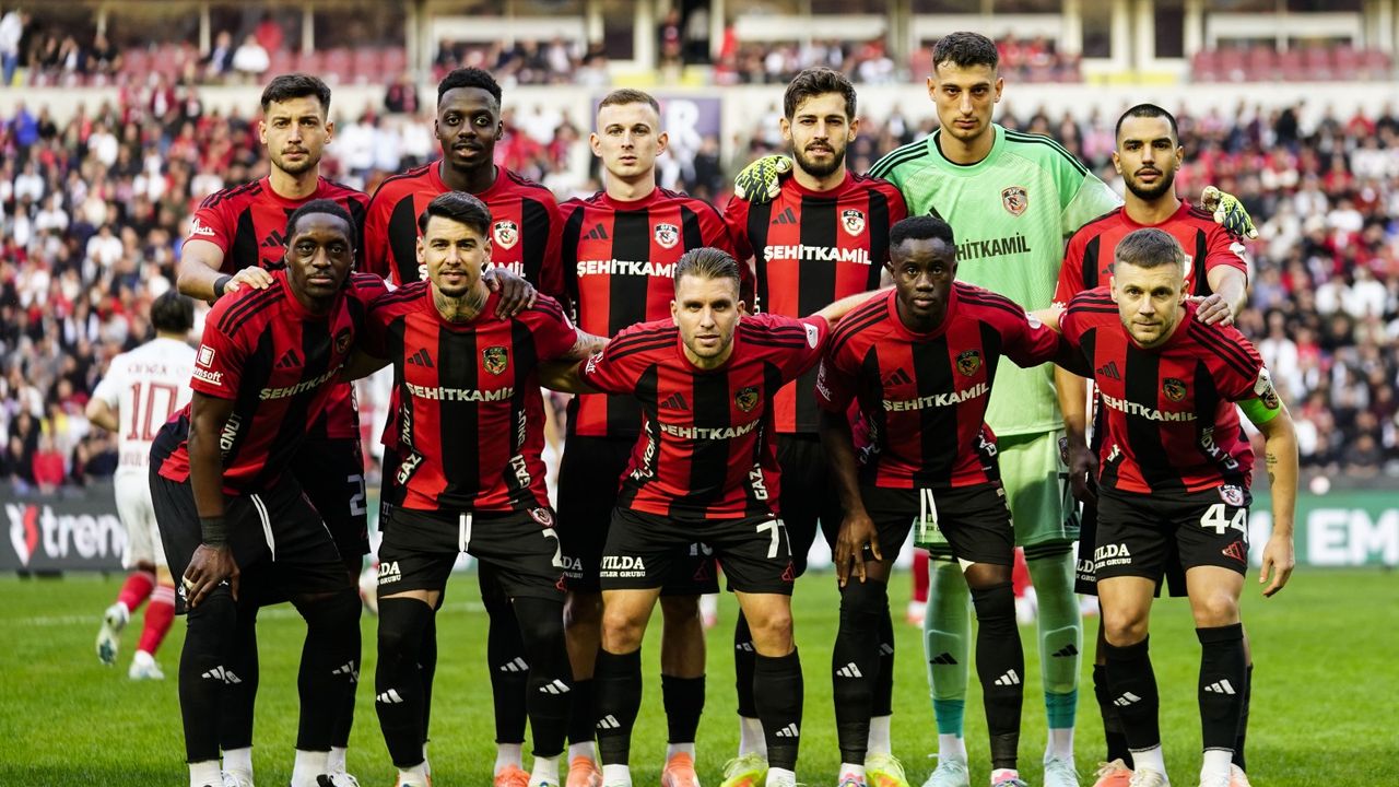 Kırmızı-Siyahlılarda 5 İsim İçin Alarm Verildi