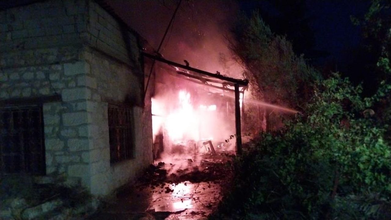 Müstakil Ev Yangını Paniğe Neden Oldu