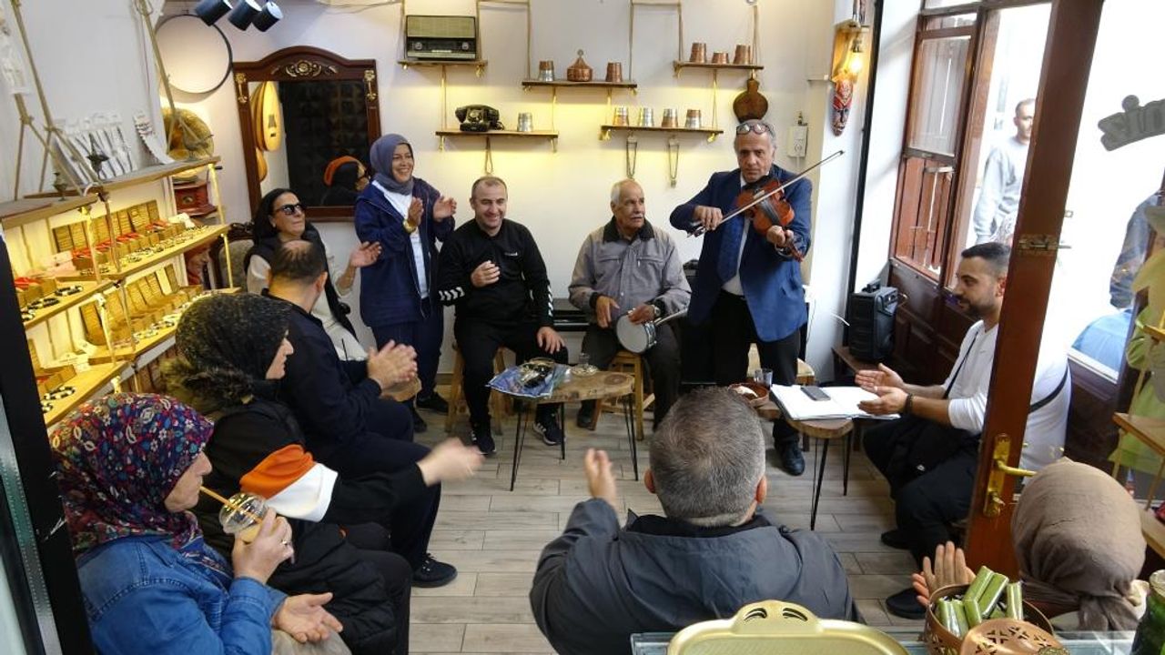 Tarih Kokan İş Yerinde Müzik ve Lezzet Şöleni