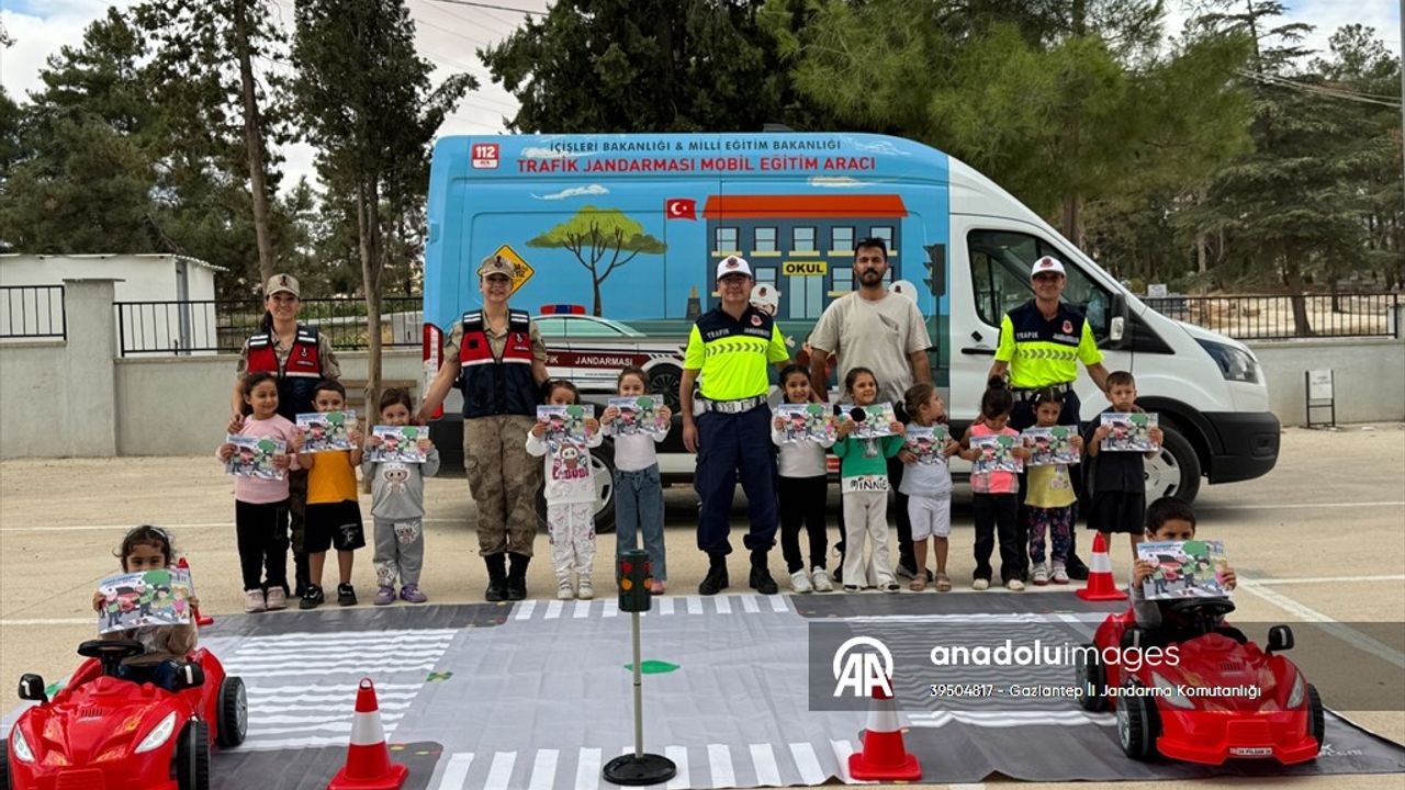 Jandarma'dan Öğrencilere Trafik Bilinci