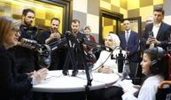 Cansu mikrofon başına geçti, ilk röportajını yaptı