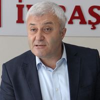 Tuncay Özkan kimdir?