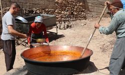 Gaziantep’te üzümden yapılan tatlı tarhana mesaisi başladı