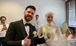 Önce oy kullandılar sonra nikah masasına oturdular