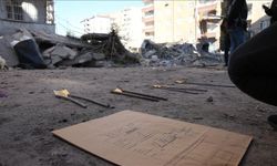 Depremde 60 kişiye mezar olan apartman ile ilgili korkunç iddia!