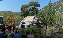 Freni patlayan kamyon dehşet saçtı! Çok sayıda ölü ve yaralılar var...