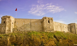 Rüyada Gaziantep Kalesini Görmek Nedir? Gaziantep Kalesi Rüya Yorumu Nedir? Rüya Tabiri...