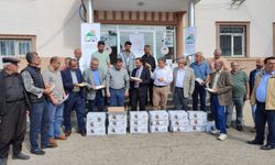 Üreticilere arı keki dağıtıldı
