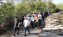 Doğa yürüyüşüyle günün tadını çıkardılar