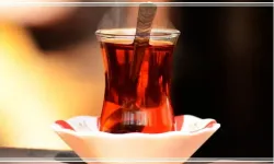 50 Yıldır Çay Ocağı Ustasından Çay Pişirme Yöntemi! Yukarıdan Aşağı Demleyin