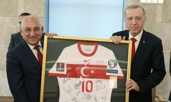  Erdoğan, Büyükekşi İle Görüştü