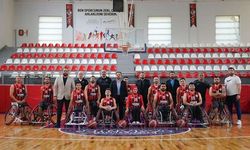 Engelsiz Şahinler İzmir’de