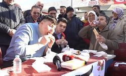 Antep Günlerinde Kebap Yeme Yarışması Renkli Görüntülere Sahne Oldu