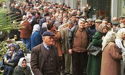 Emeklilere Müjde: Ay Sonunda İkinci Maaş!