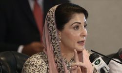 Pakistan'da Bir İlk! Eyalet Başbakanı Seçildi