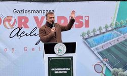 Gaziosmanpaşa'da tenis kortu ile futbol sahası hizmete açıldı