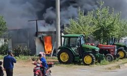 Gaziantep’te Korkutan Yangın!  Konteynerde Çıkan Yangın Paniğe Neden Oldu
