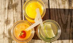 Sıcak Yaz Günlerinin Vazgeçilmezi: Limonata Tarifi! İçine 1 tane eklemek lezzet katıyor