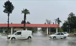 Şanlıurfa'da Sağanak Yağış Hayatı Felç Etti!