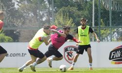 Gaziantep FK'lı Oyuncular Yaka, Paça Kapıştılar