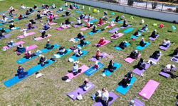 Anneler Günü Açık Hava Yoga Etkinliği