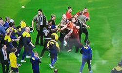 Son Dakika! Derbide olaylar var.. Galatasaray - Fenerbahçe maçı oynanacak mı?