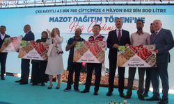 Bakan Yumaklı, Gaziantep'te çiftçiye mazot desteği programına katıldı