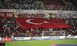 Gaziantep FK taraftarından görkemli şov!