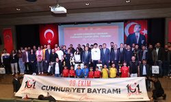 Cumhuriyet Kupası’nın şampiyonları ödüllerini aldı