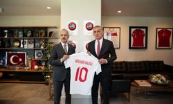 Bakan Uraloğlu'ndan TFF sürpriz ziyaret