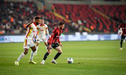 Gaziantep FK - Göztepe maçında ilk yarı sona erdi