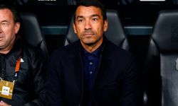 Bronckhorst’tan Malmö maçında 3 değişiklik