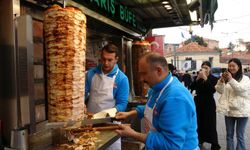 Turistin akıl almaz yöntemi: Hesabı ödememek için..