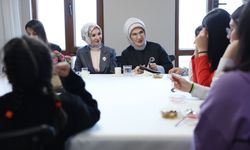 Emine Erdoğan, çocuklarla bir araya geldi